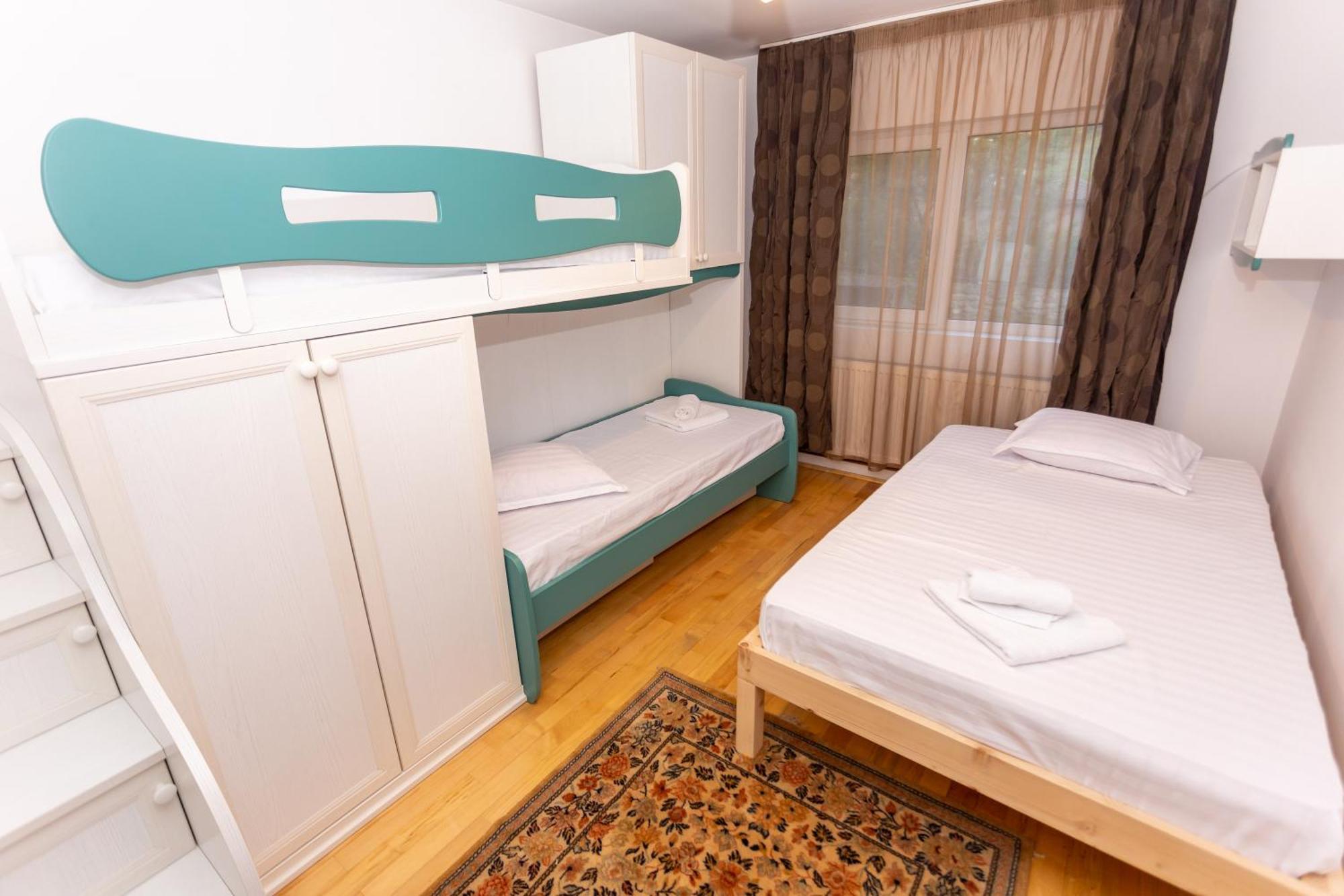 Casa Rumelia * Paltineni
