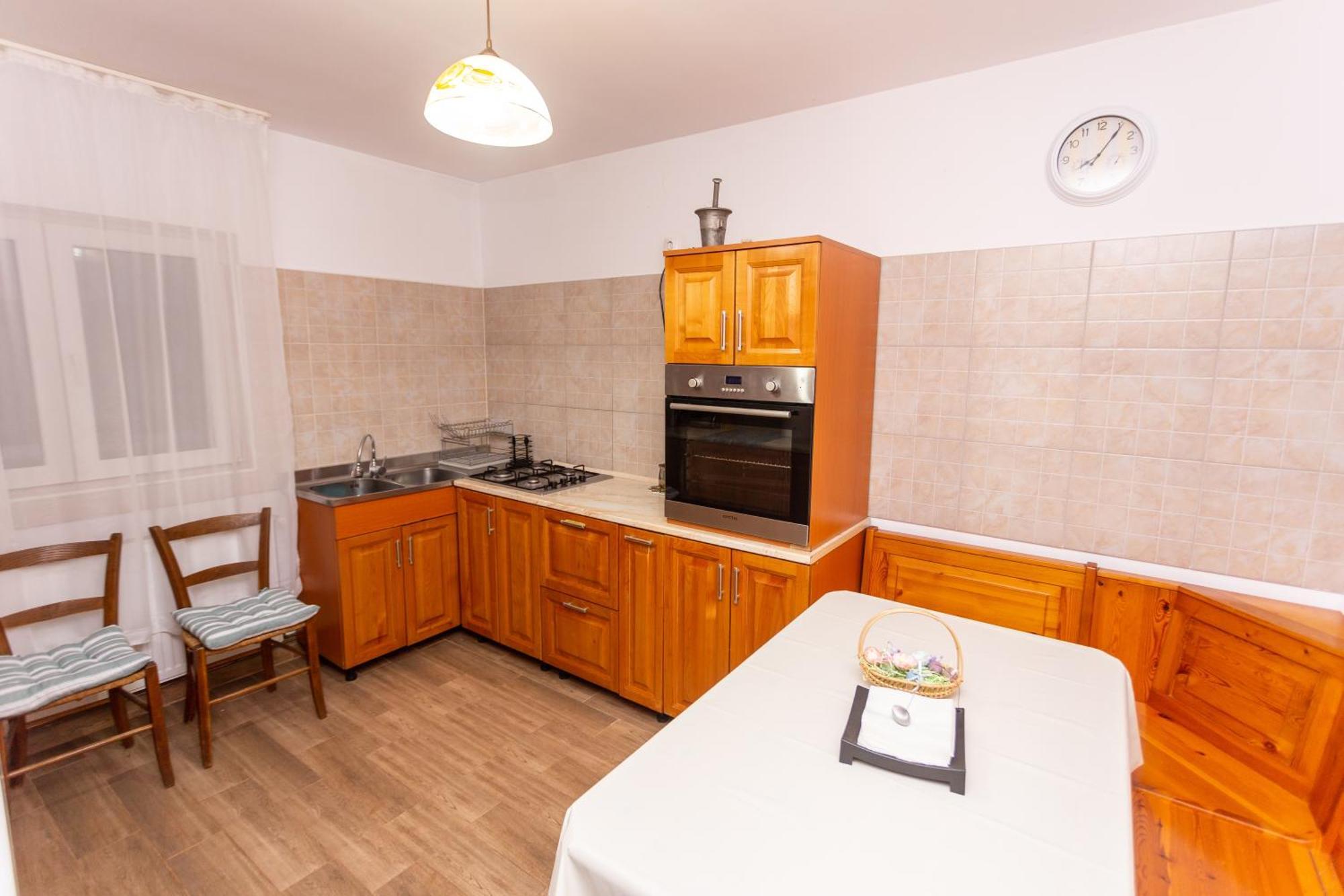 Casa Rumelia * Paltineni